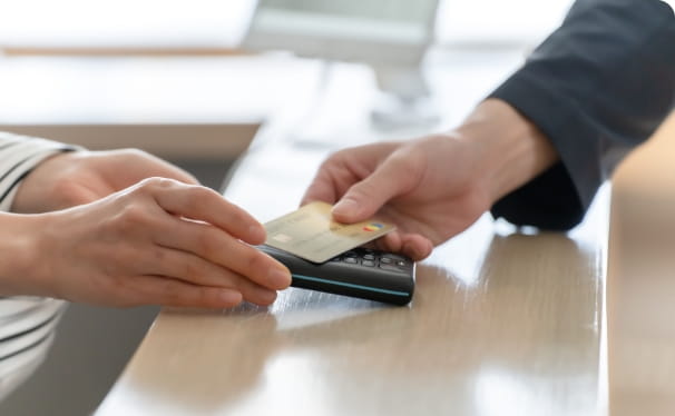 属人化しない仕組みづくりで、全メンバーが営業目標を達成