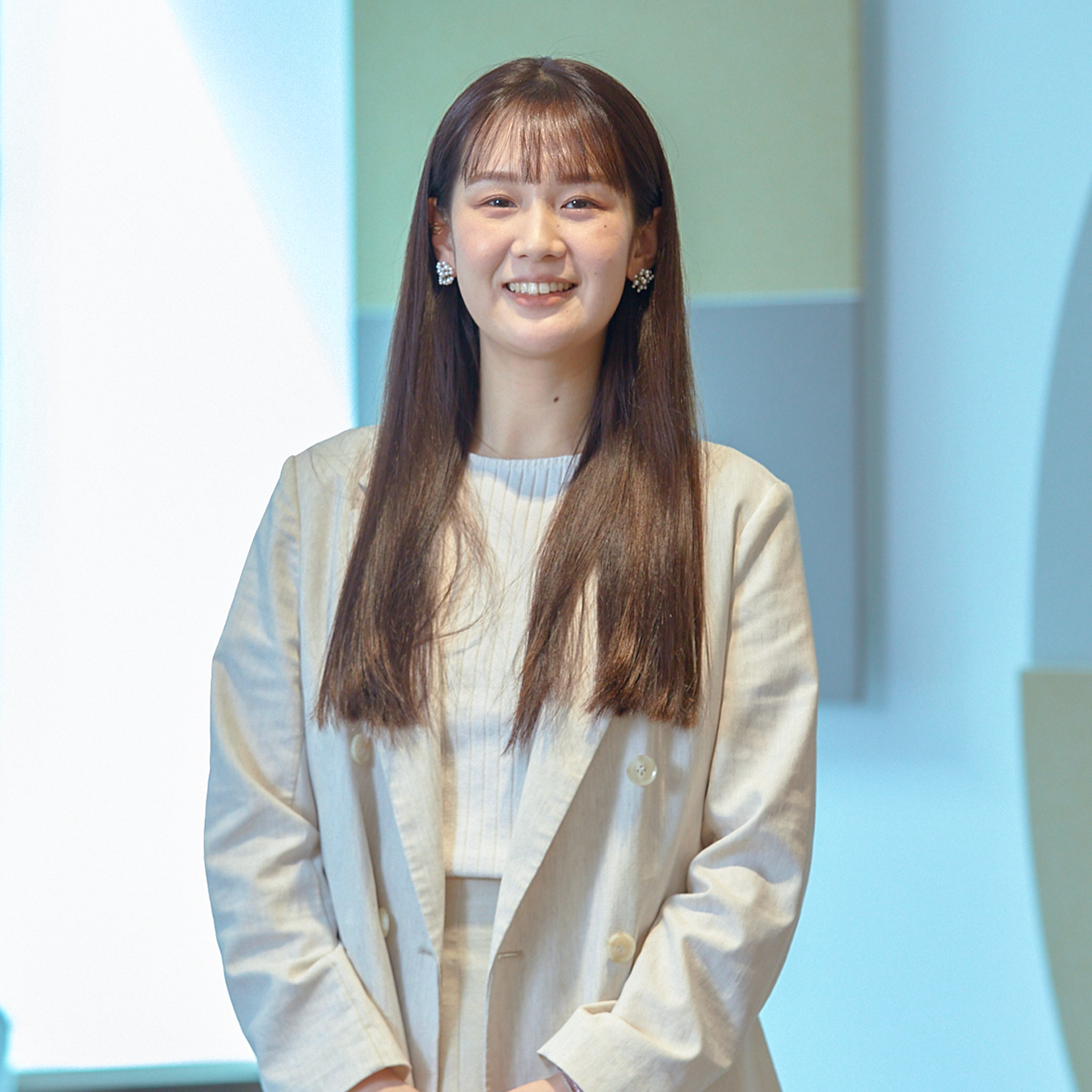 小林 真優